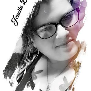 Meet your Posher, Jenelle